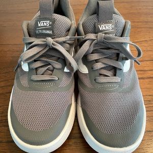 Vans gray Ultra Cush sneakers M7.5 W9.0